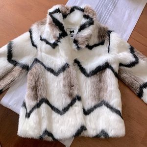 STUNNING Faux fur girls coat!!!! Perfect condition.  Worn twice!!  Size 10/12